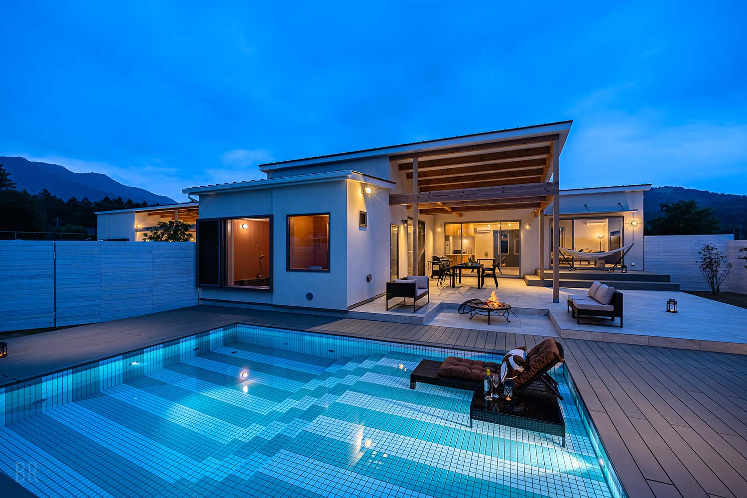 プライベートプール